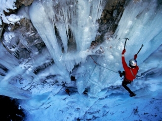 Посмотреть на сильнейших ледолазов можно на горнолыжном курорте в Чехии