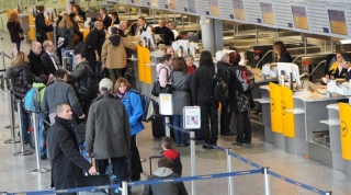 Lufthansa отменяет еще 235 рейсов - профсоюз положит конец забастовке
