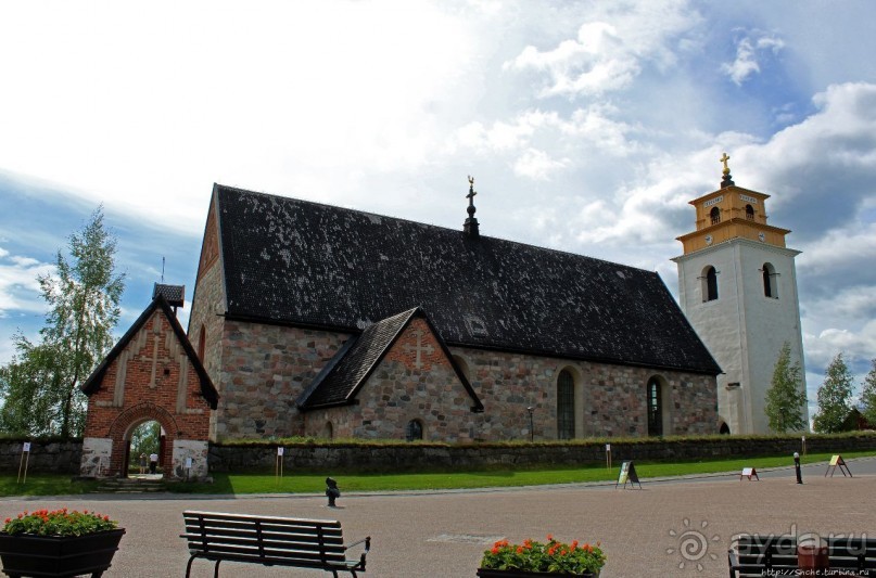 Альбом отзыва "Nederluleå kyrka — церковь, давшая старт образованию городка"
