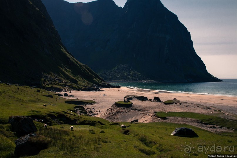 Альбом отзыва "Автостопом через всю Норвегию: пляж Квалвика. Секретный пляж среди скал"